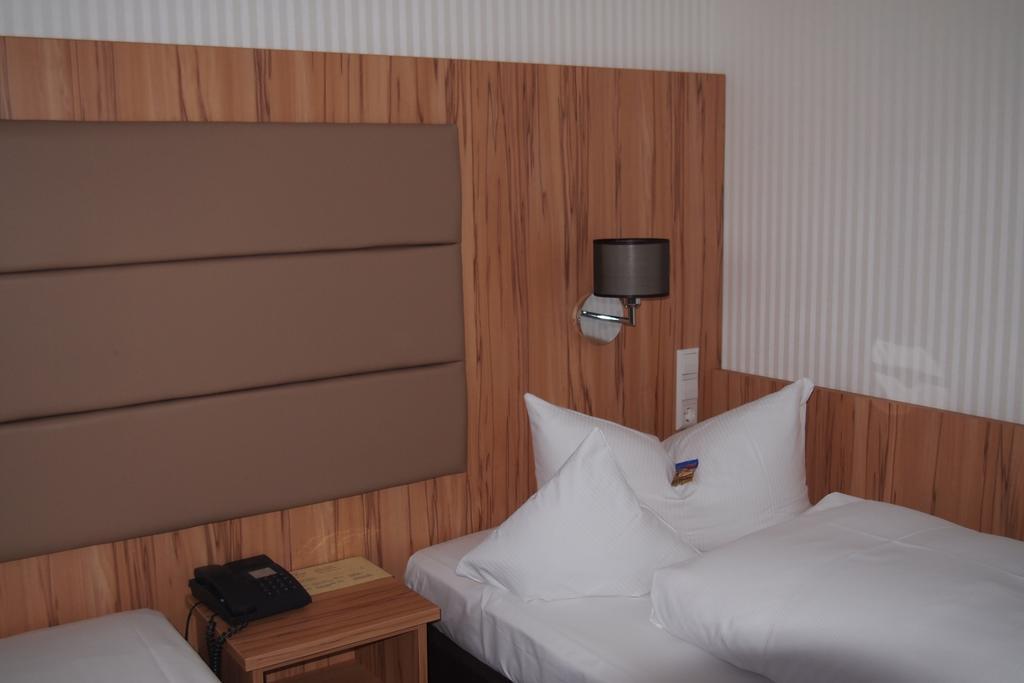 Hotel Am Bad Τούμπινγκεν Δωμάτιο φωτογραφία