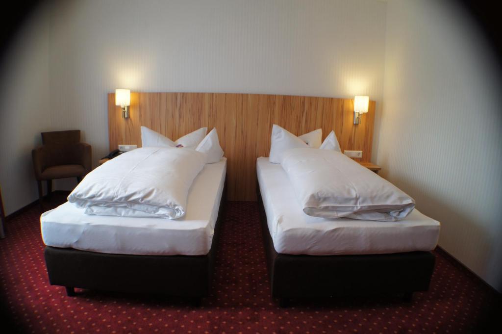 Hotel Am Bad Τούμπινγκεν Δωμάτιο φωτογραφία